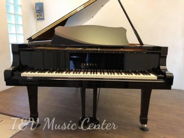 Grand Yamaha C5E
