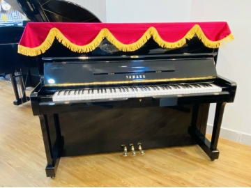 Yamaha U1G