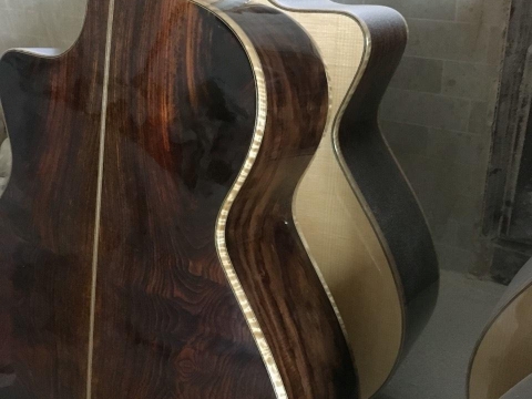 Hàng Guitar Thủ Công Xuất Khẩu Nhật Bản