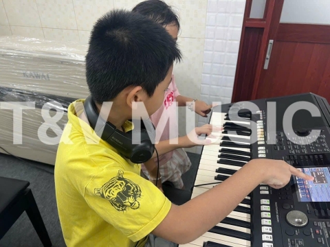 Lớp Học Tại T&V MUSIC 