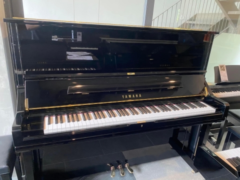 Yamaha U3 PE
