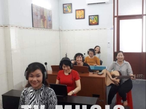 Lớp Học Tại T&V MUSIC 