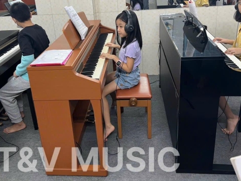 Lớp Học Tại T&V MUSIC 