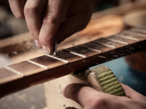 Luthier Guitar( Thợ Làm Đàn Guitar)