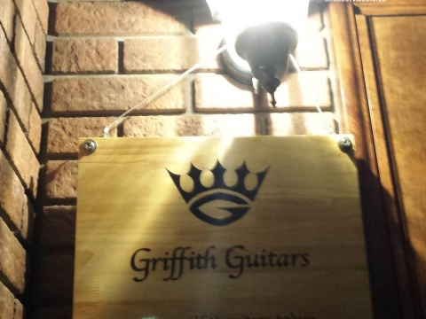 Hàng Guitar Thủ Công Xuất Khẩu Nhật Bản