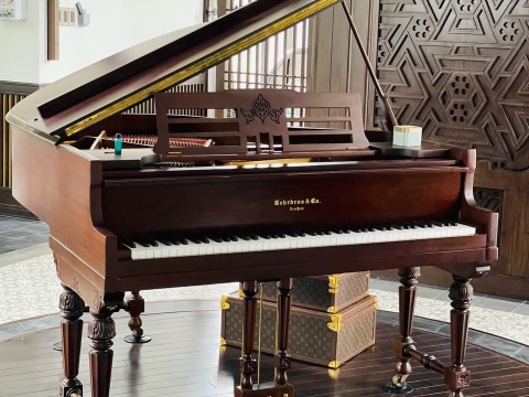 Luxury Piano