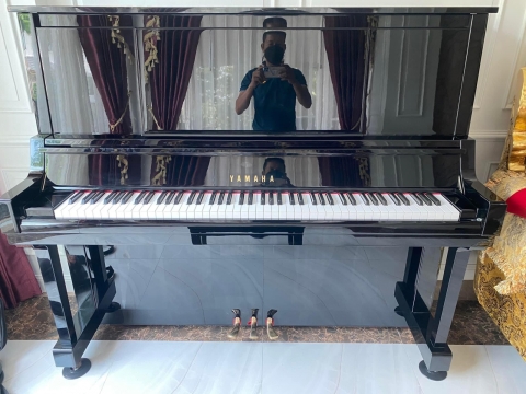 Yamaha U30T ( SHR0300)