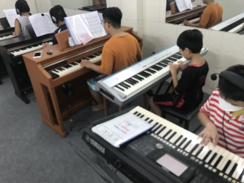 Lớp Học Piano/Organ