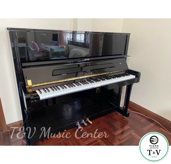 Upright Piano Petrof