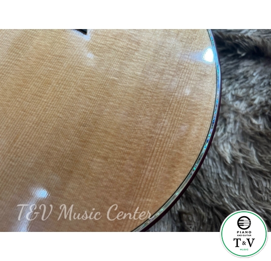 Guitar Acoustic A0102