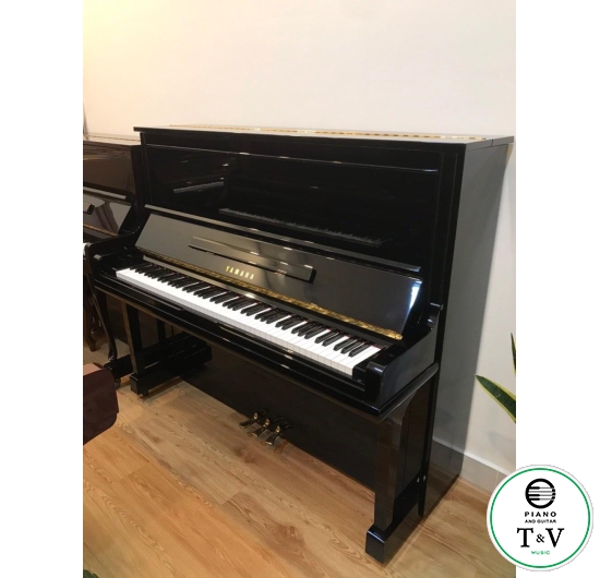 Yamaha U30A