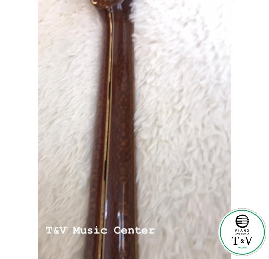 Guitar Dáng L(A012)