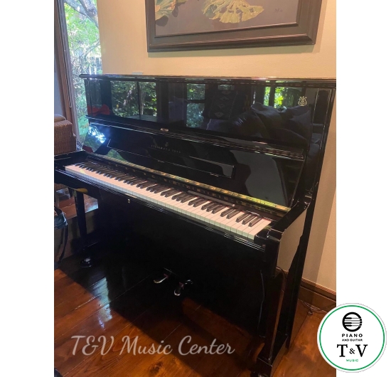 Steinway UP-V125
