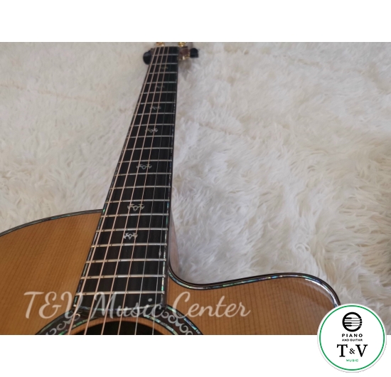 Acoustic Guitar A010(1)