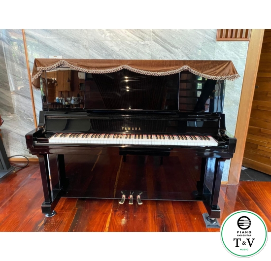 Yamaha U30YT