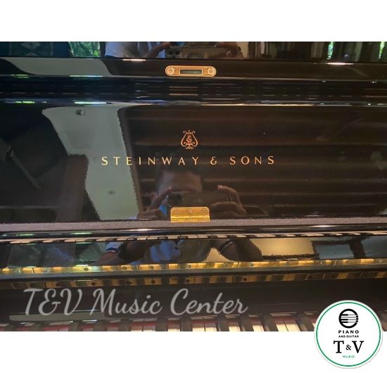 Steinway UP-V125