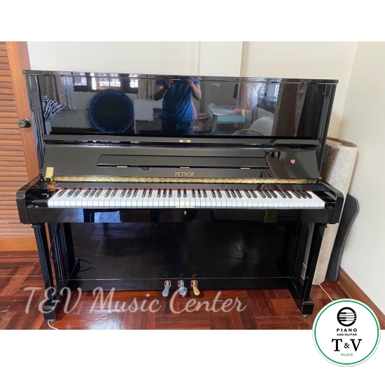 Upright Piano Petrof