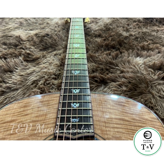 Guitar Europe Maple A002