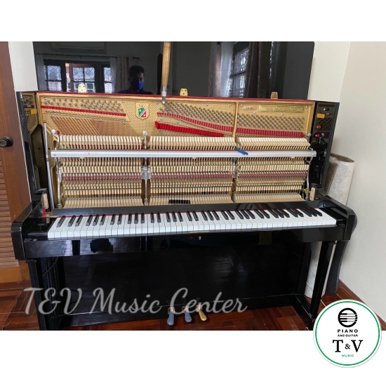 Upright Piano Petrof