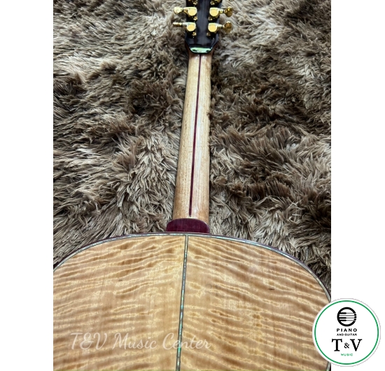 Guitar Europe Maple A002