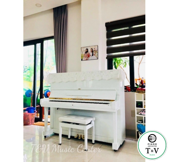 Yamaha U3H WH